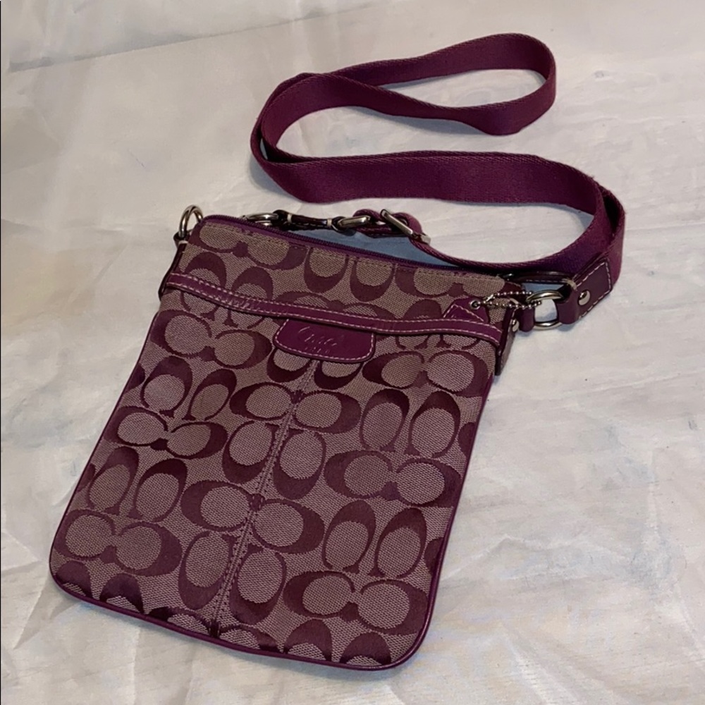 COACH Purple Signature C Swingpack